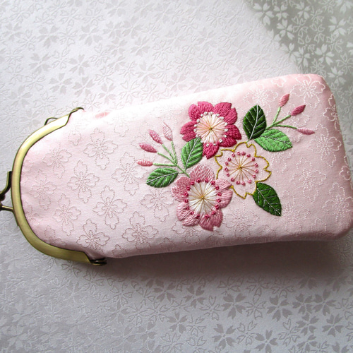 日本刺繍❇桜の花❇絹のメガネケース・ペンケース◇桜色◇刺繍 手刺繍