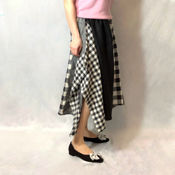 リネンと綿麻で作ったデザインスカート（チェック＆無地）byAki［A2419］ 4枚目の画像