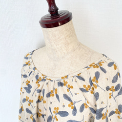 天然亞麻漿果圖案 * 寬鬆長袖連身裙 * 斯堪的納維亞水果、植物、花卉圖案 * 帶口袋 * 米色黃色 第14張的照片