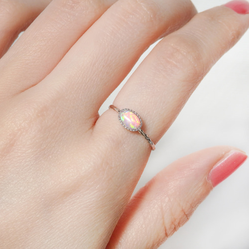 桜色に虹の煌き＊ピンクオパール華奢ツイストリング（サイズ