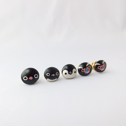 ペンギン ピンブローチ 顔だけペンギン漆ピンブローチ ブローチ ululu 通販 17462625