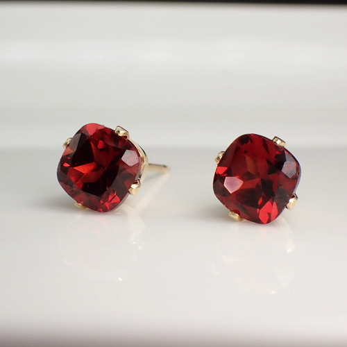 4゜C ガーネット ピアス 4゜C ガーネット ピアス