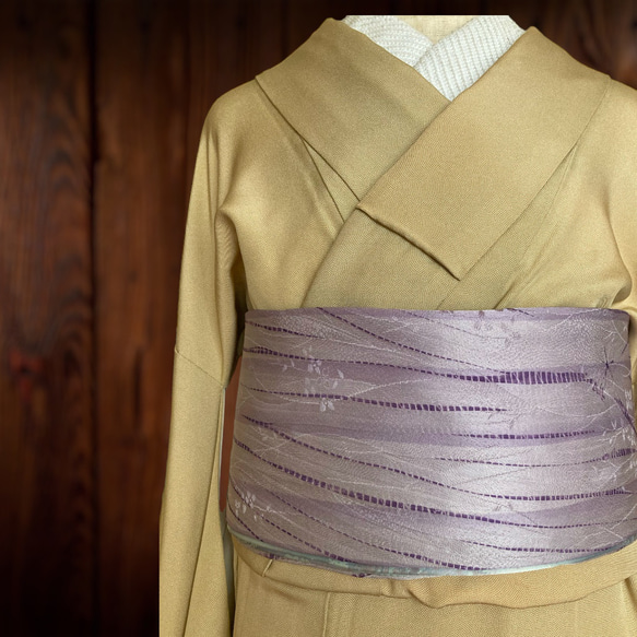 *絲綢和服翻版* 這是成人平子帶和半寬帶，由精美的紫紅色圖案和花朵製成。長款430cm 第6張的照片