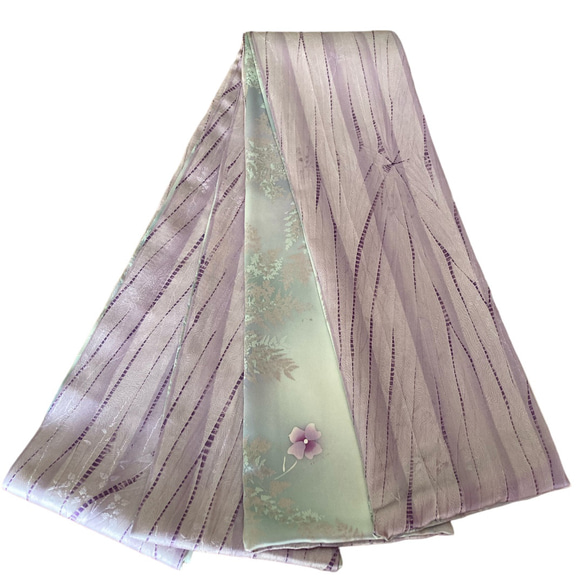 *絲綢和服翻版* 這是成人平子帶和半寬帶，由精美的紫紅色圖案和花朵製成。長款430cm 第8張的照片