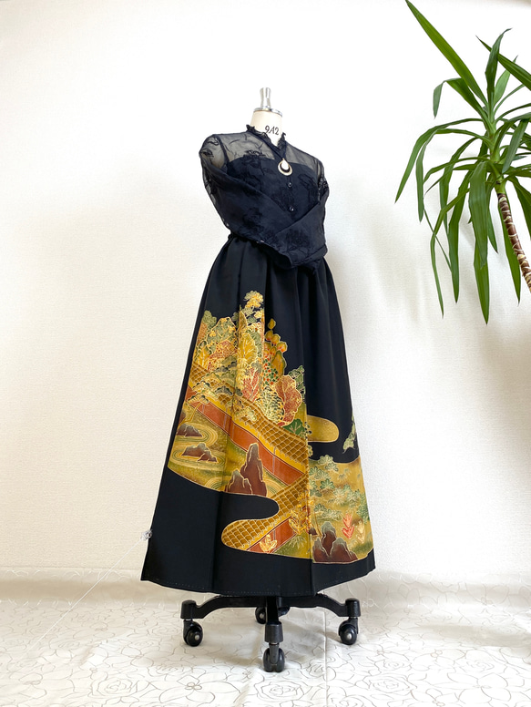 黒留袖着物リメイクウエストゴムロングスカート送料無料フリーサイズ1点物着物リメイクスカートフリーサイズNO.1861 1枚目の画像