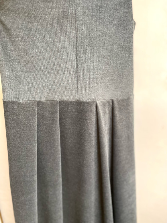 《大きいサイズ》コーデュロイのベーシックなジャンパースカート ＬＬ　１３号 チャコールグレー 15枚目の画像