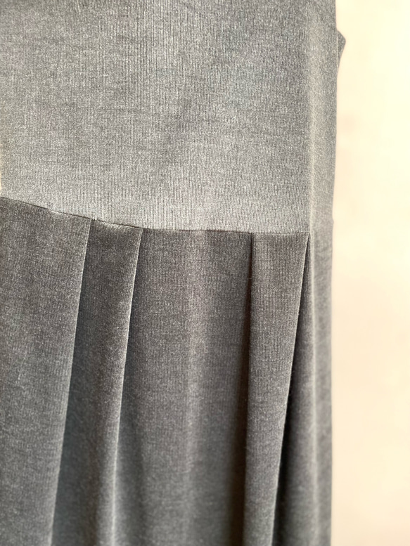 《大きいサイズ》コーデュロイのベーシックなジャンパースカート ＬＬ　１３号 チャコールグレー 9枚目の画像