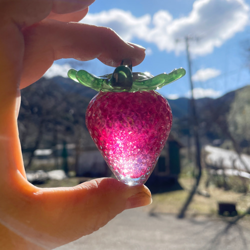 いちごオーナメント☆ご注文前に在庫があるかお尋ねください