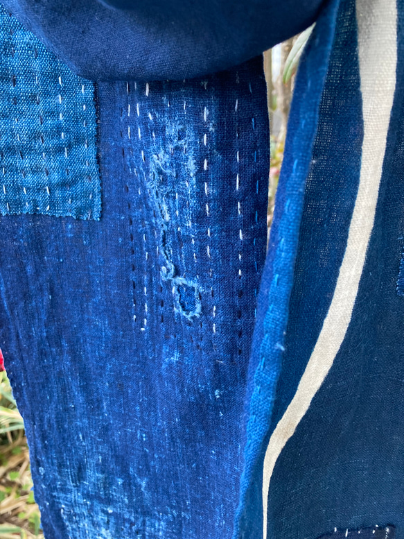 2393 襤褸　ストール　古布　リメイク　藍染　藍染め　筒描き　筒描　パッチワーク　刺し子　刺子　らんる　古裂 11枚目の画像
