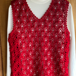 送料無料　ウール100%の手編みのベスト(赤色　Ｌサイズ〜　1点限) 2枚目の画像