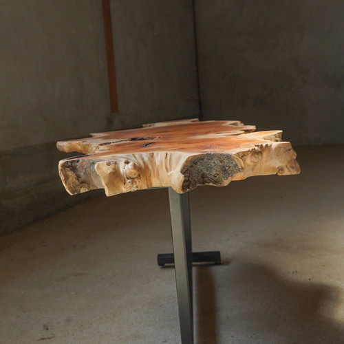 アートな形の欅の変木 一枚板 ローテーブル ローテーブル・リビング