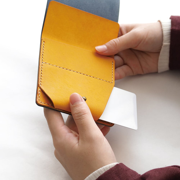 薄い 二つ折り財布【イエロー】 ブランド メンズ レディース 鍵 コンパクト ハンドメイド 手縫い  レザー 革 14枚目の画像