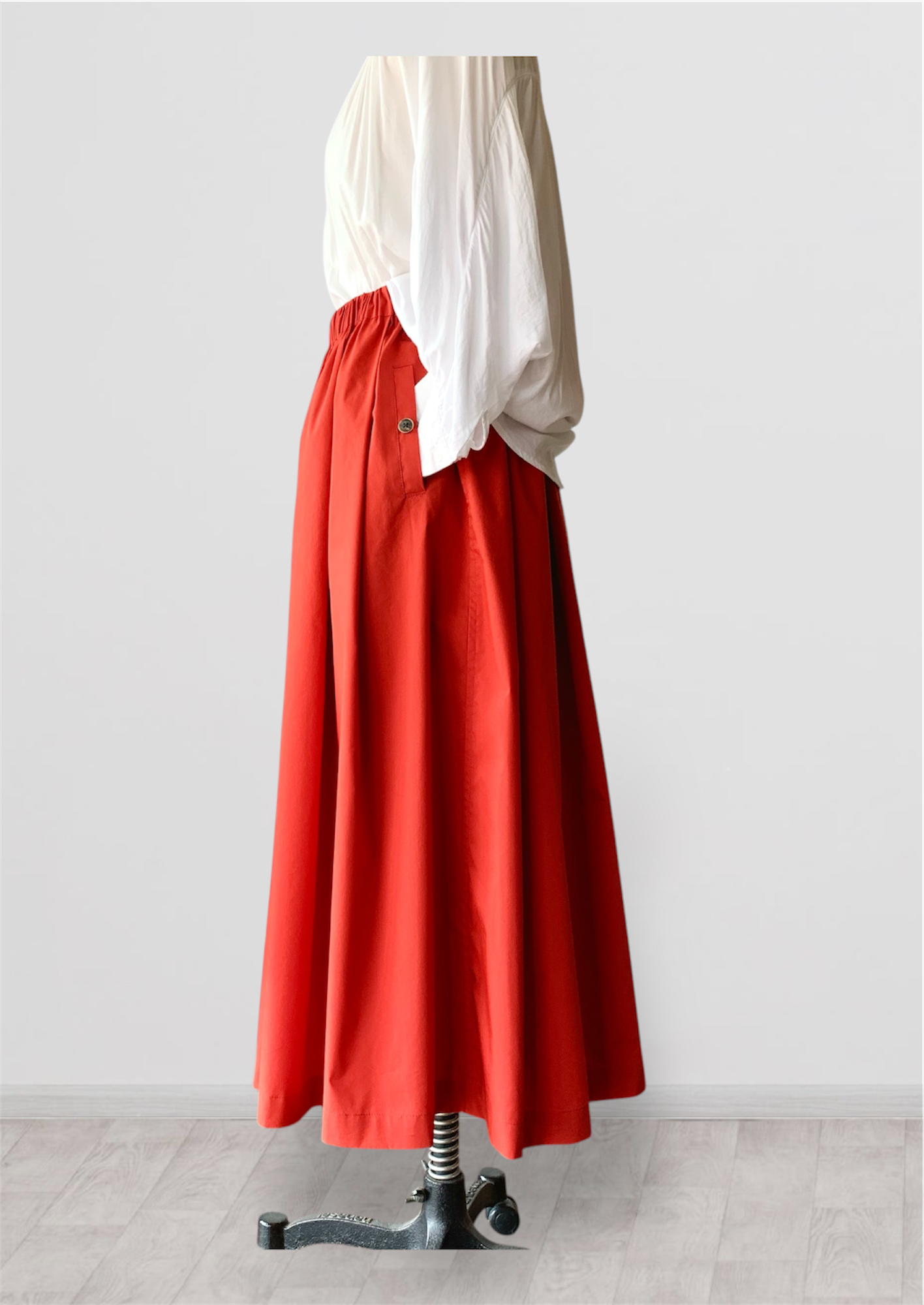 通年着用できるふんわりタックギャザーロングスカート/裏地付きのオプション有り