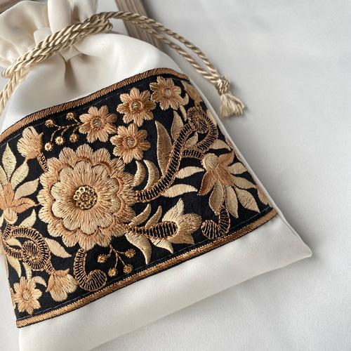 在庫1点のみ】♡インド刺繍リボン 巾着ポーチ♡ 巾着袋 nana
