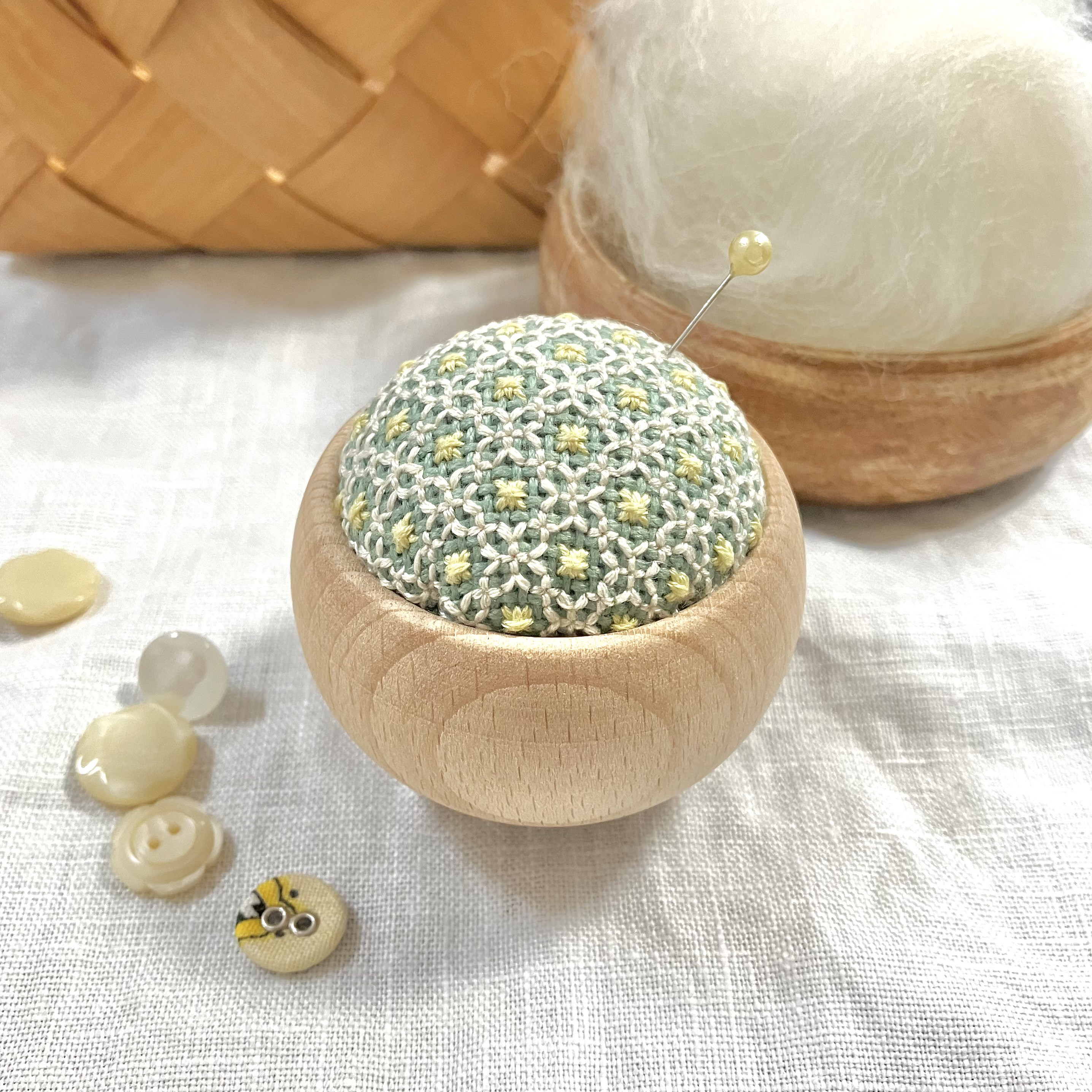 Byon Pom Pom クッション 45x45cm バイオン