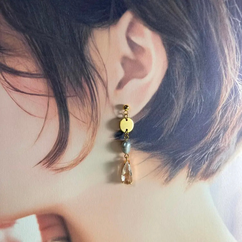 half クリアガラス × pearl アシンメトリー ピアス / イヤリング(金属 