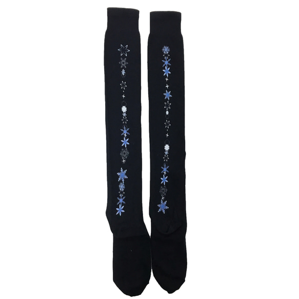 送料無料　日本製ハイソックス 綿100％ 消臭抗菌靴下　雪の結晶　黒 3枚目の画像