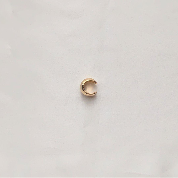 メタル　ミニイヤーカフ　ゴールド　シンプル　片耳用　韓国　メンズ　レディース　小ぶり 6枚目の画像