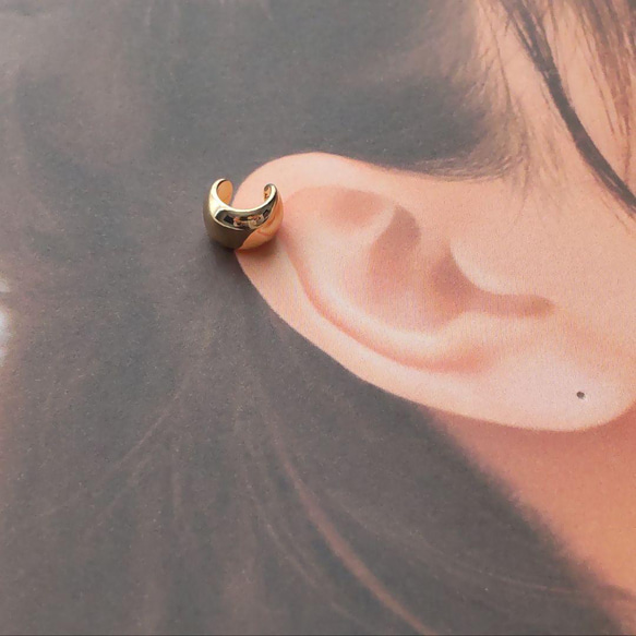 メタル　ミニイヤーカフ　ゴールド　シンプル　片耳用　韓国　メンズ　レディース　小ぶり 9枚目の画像