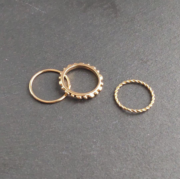 stainless　ゴールドリング　3点セット　華奢　指輪　重ね付け　シンプル　可愛い　細い　アレルギー対応 4枚目の画像