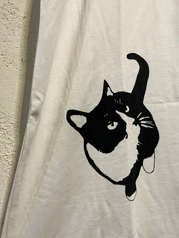 猫柄デザイン　レディース長袖Tシャツワンピース 綿100% 4枚目の画像