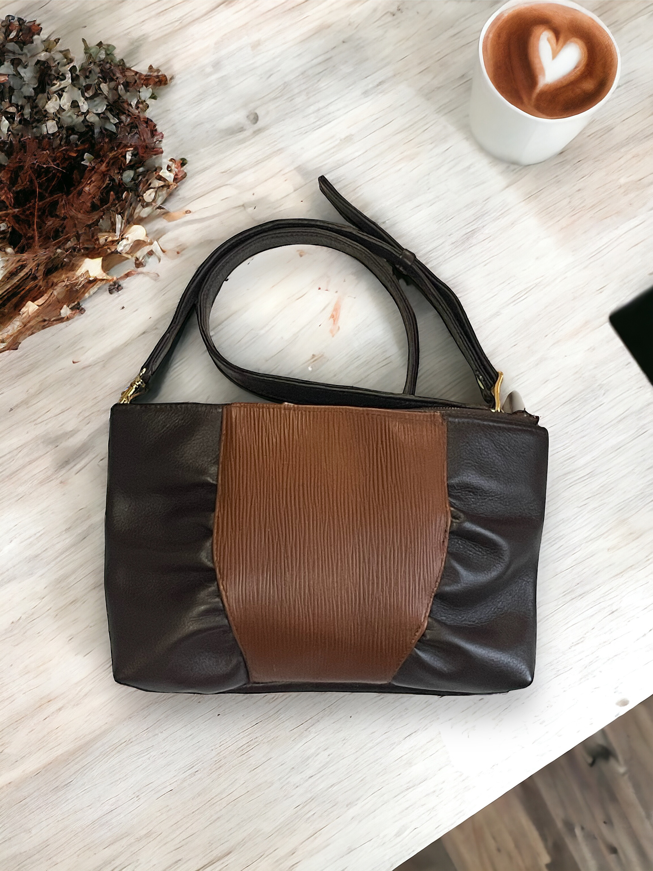 日常使いに超おすすめ! 本革セカンドショルダーバッグ