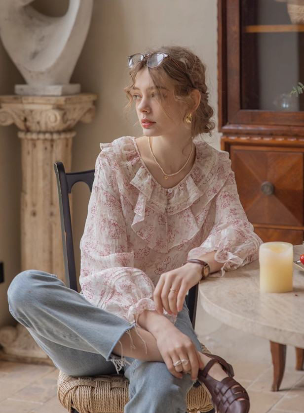 フリル襟　花柄ブラウス　長袖ブラウス