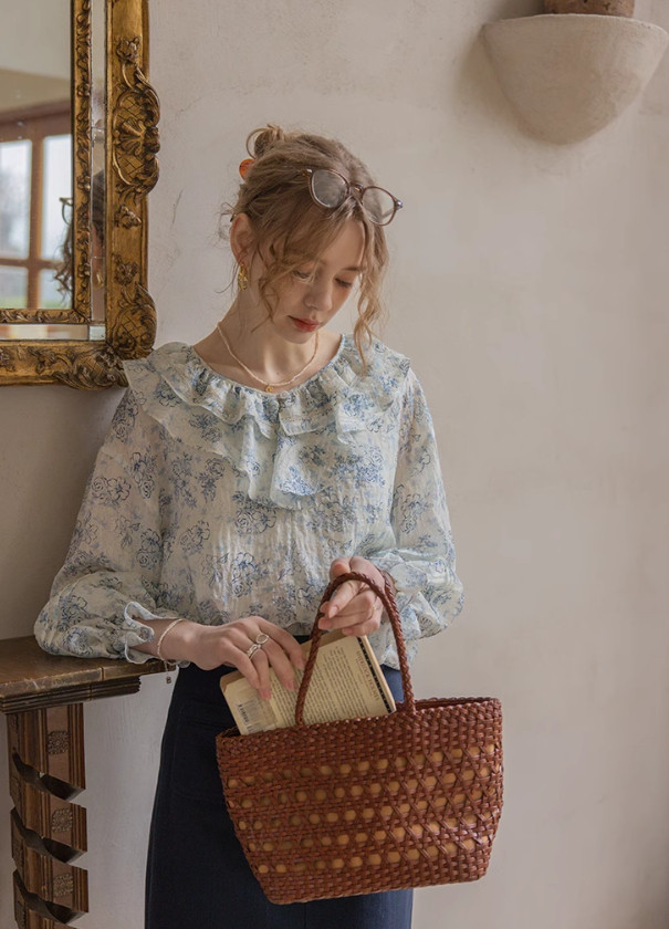 フリル襟　花柄ブラウス　長袖ブラウス