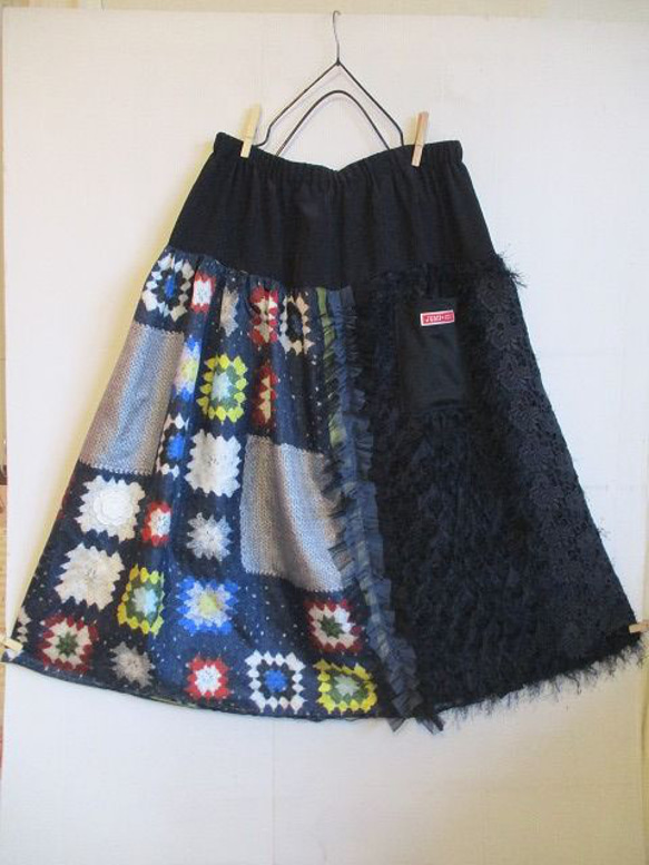 イタリア製　ルイジ　ベルガ　シルク絹１００％手編みモチーフプリント柄　フリンジケミカルレース　チュールフリル　スカート 12枚目の画像