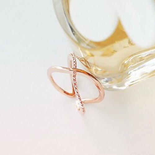スワロフスキー クロスデザイン リング クロス デザイン リング キラキラ ジルコニア シンプル ピンクゴールド