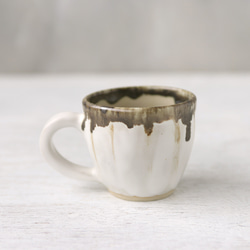 白いコーヒーカップ 3枚目の画像