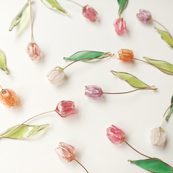 Hand madeイヤリング♪薔薇とチューリップイヤリング 春のキャンバス ｰ