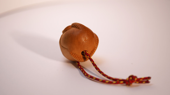 木彫刻　根付「丸鼠」一木造り　黄楊　木彫り　鼠　ねずみ　ネズミ 丸鼠 ツゲ