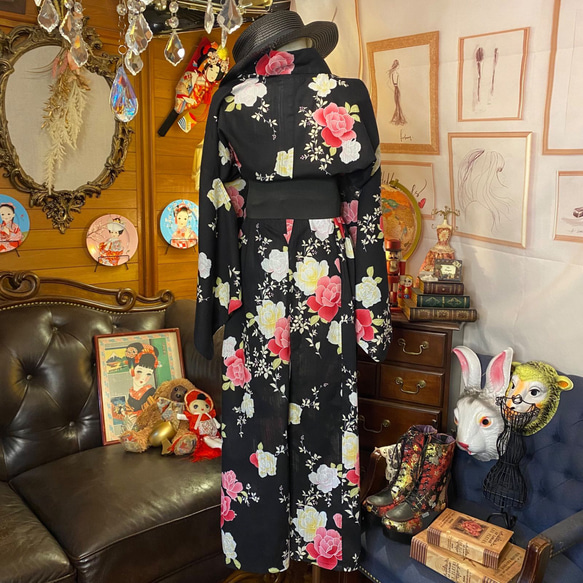 浴衣 ハンドメイド リメイク ワンピース ドレス 古着 和洋折衷  素敵な花柄×黒/ブラック系  W-217 7枚目の画像