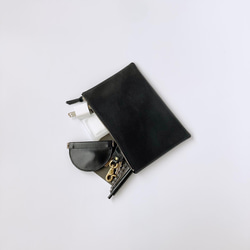 手に馴染むレザーポーチ　「Tha phae pouch (Lサイズ / black)」 1枚目の画像