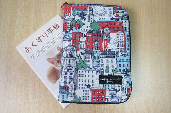 くちなし様 オーダー お薬ポーチ ハンドメイド 刺繍 両面 服薬管理