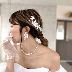 ホワイトフラワーイヤリング　ブライダルアクセサリー　花嫁　結婚式　 4枚目の画像