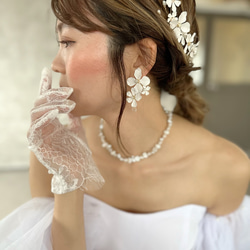 ホワイトフラワーイヤリング　ブライダルアクセサリー　花嫁　結婚式　 6枚目の画像
