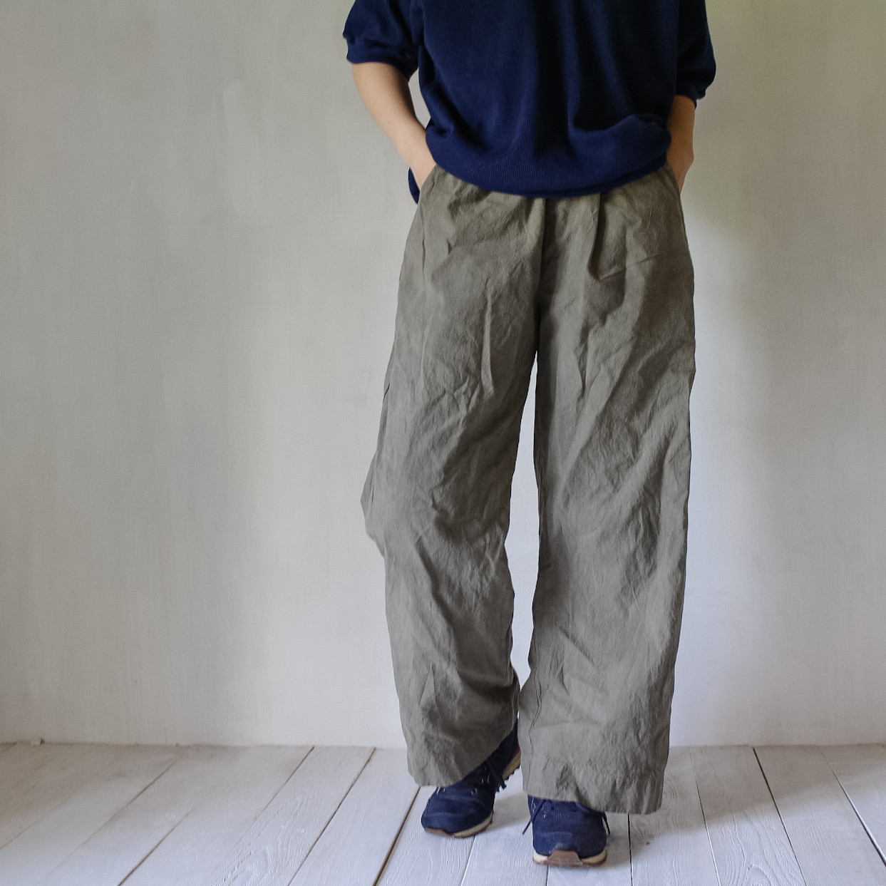 saji – straight easypants / 老竹色
