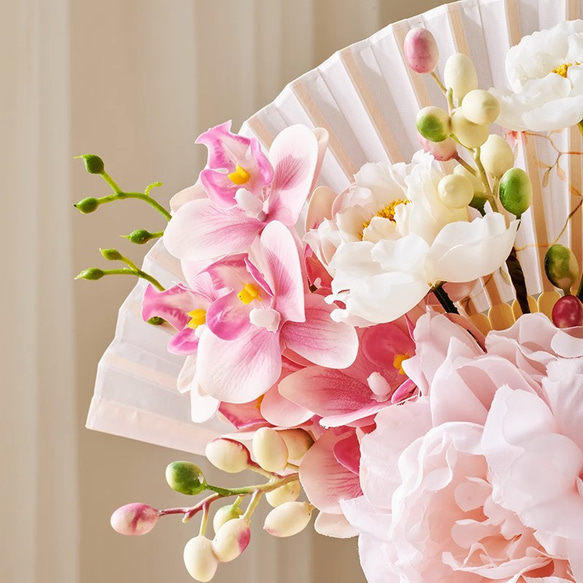 結婚式 花嫁 花を手に持つ アーティフィシャルフラワー “造花”  扇子 4枚目の画像
