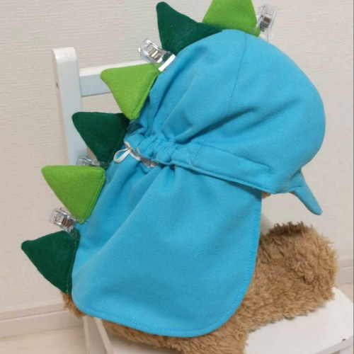 恐竜牙有り　カラー帽子　デコ　フェルトワッペン 恐竜 カラー帽子 デコ 牙有り フェルトワッペン