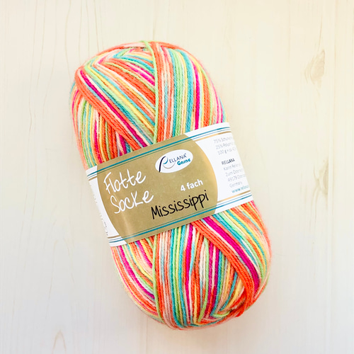 手編み靴下（11）白カラフル