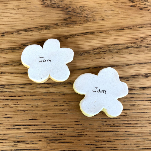 インテリア＊プレゼントに】お花3色団子の箸置き(1個) 箸・箸置き ご縁  