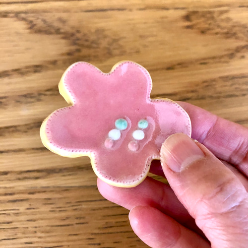 インテリア＊プレゼントに】お花3色団子の箸置き(1個) 箸・箸置き ご縁  