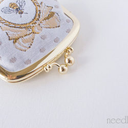 【再販新バージョン】蜂柄が可愛い　がま口ミニポーチ　アクセサリー入れ　コインケース　フランス製生地　ヴィンテージ風 3枚目の画像