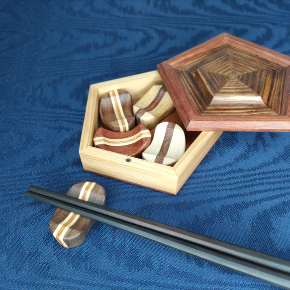 豆形木製箸置き五色セット（専用収納箱付）C_No.２ 1枚目の画像