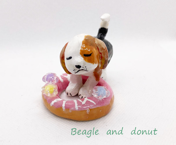 羊毛フェルト ビーグル仔犬 ブローチ 犬 （羊毛フェルト ビーグル 犬  