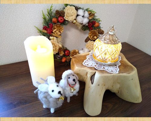 【クルミ】丸太ディスプレイ◆一点物　丸太　アクセサリー置き　花台　店舗什器 クルミ】丸太ディスプレイ◇一点物 丸太 アクセサリー置き 花台 店舗什器