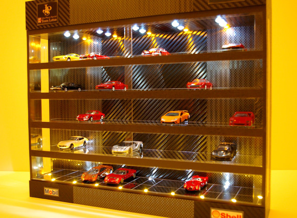1/64展示50台可・5層式 2種のカーボン・ディスプレーBOX / LED30 1/64展示50台可・5層式 2種のカーボン・ディスプレーBOX / LED30