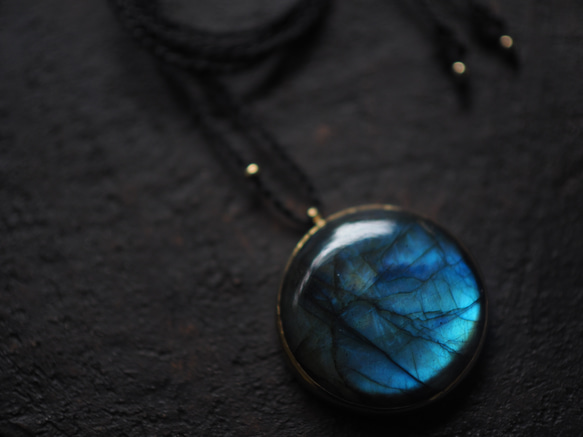 labradorite brass necklace (rougetsu) 4枚目の画像